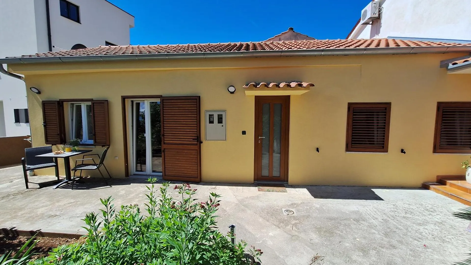 Επικοινωνία με το Apartment Olga
